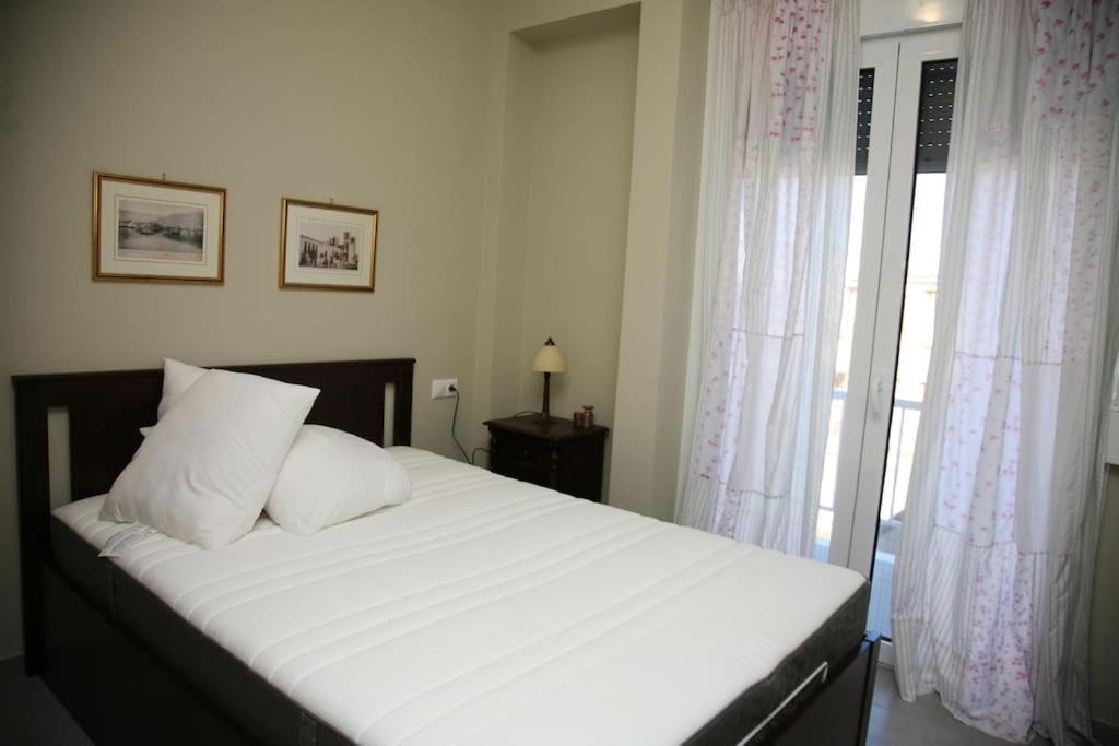 איתאה Lovely Sea Front Apartment מראה חיצוני תמונה